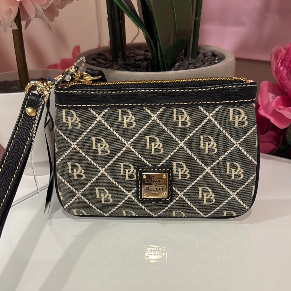 Dooney & Bourke Black and Cream Wristlet